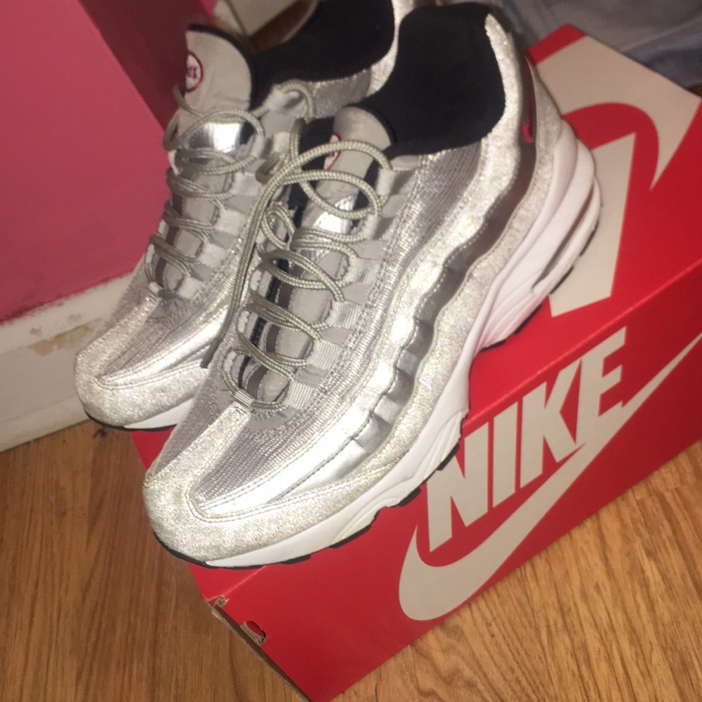 Nikes for buyer
